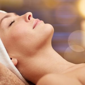 Balinéz arc, dekoltázs masszázs az Ananda Thai Masszázs szalonban Budapesten